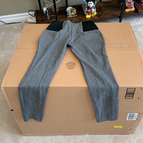 Guess dress pants size s barley worn - Picture 6 of 6